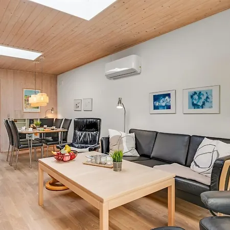 Ragnborg - 900m From The Sea By Interhome Feriehus *